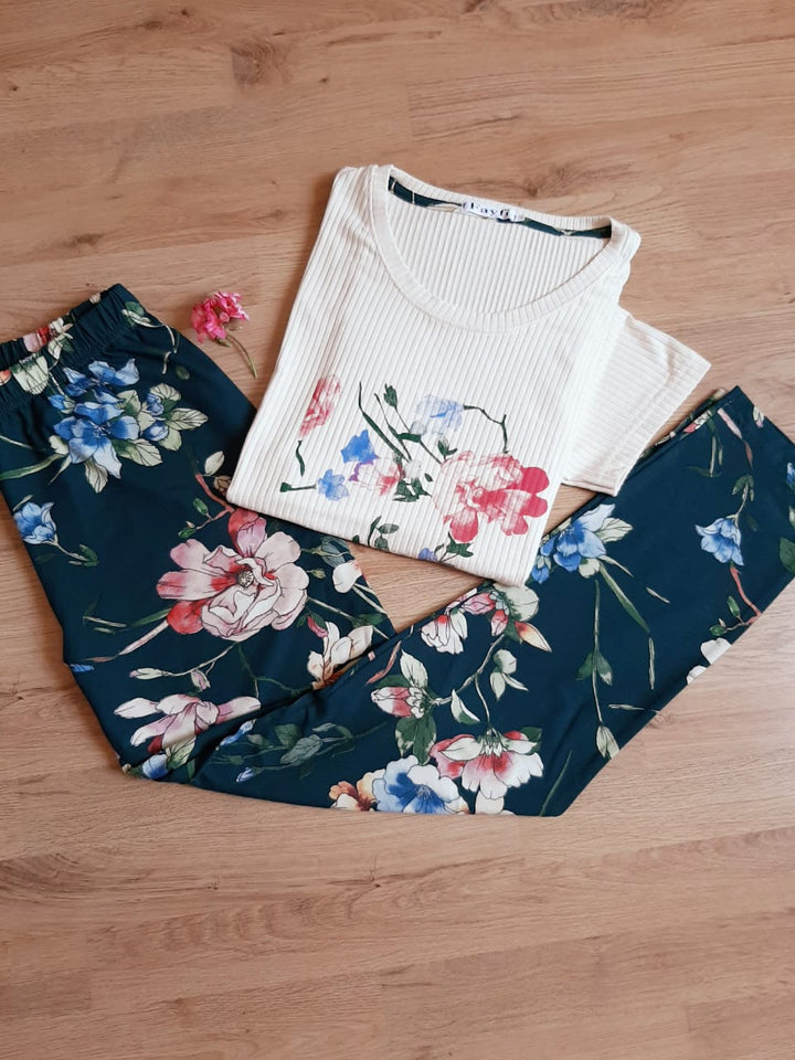 Pyjama fleuri