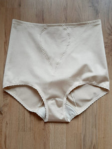 Gaine beige taille haute 111116