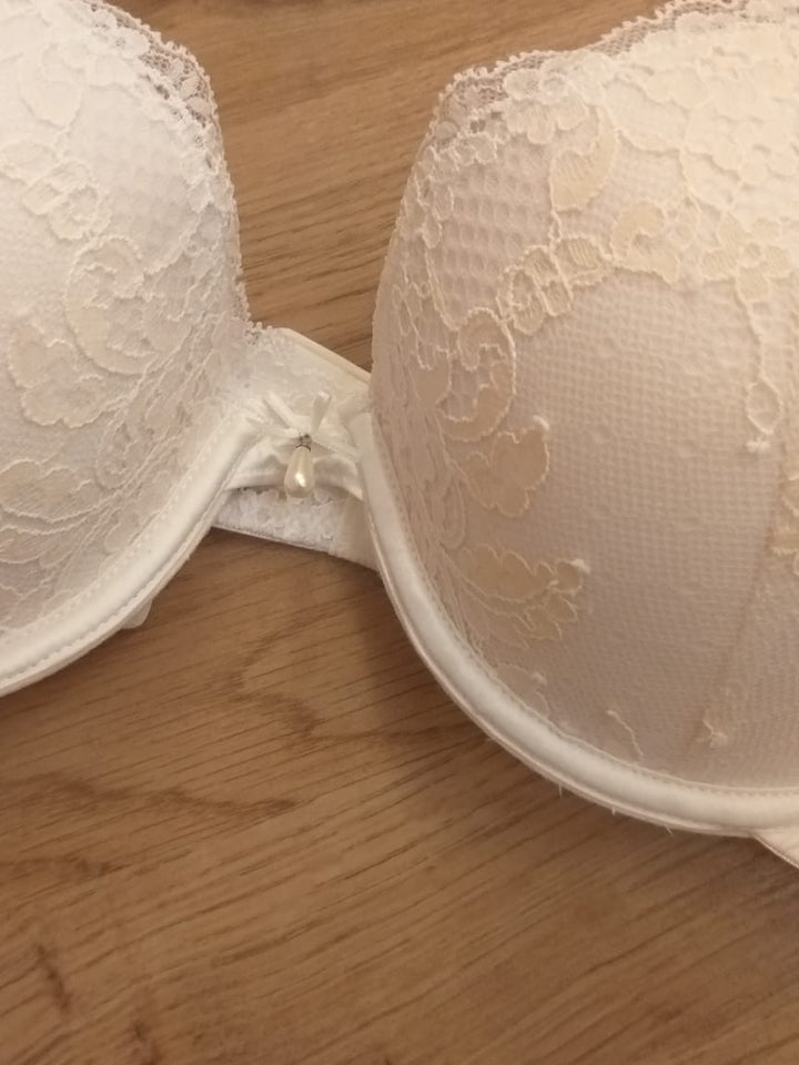 Soutien gorge rembourré dentelle 1616