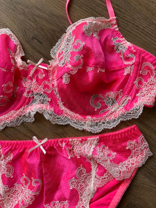 Ensemble dentelle non rembourré avec armature Couleur Rose Fuchsia