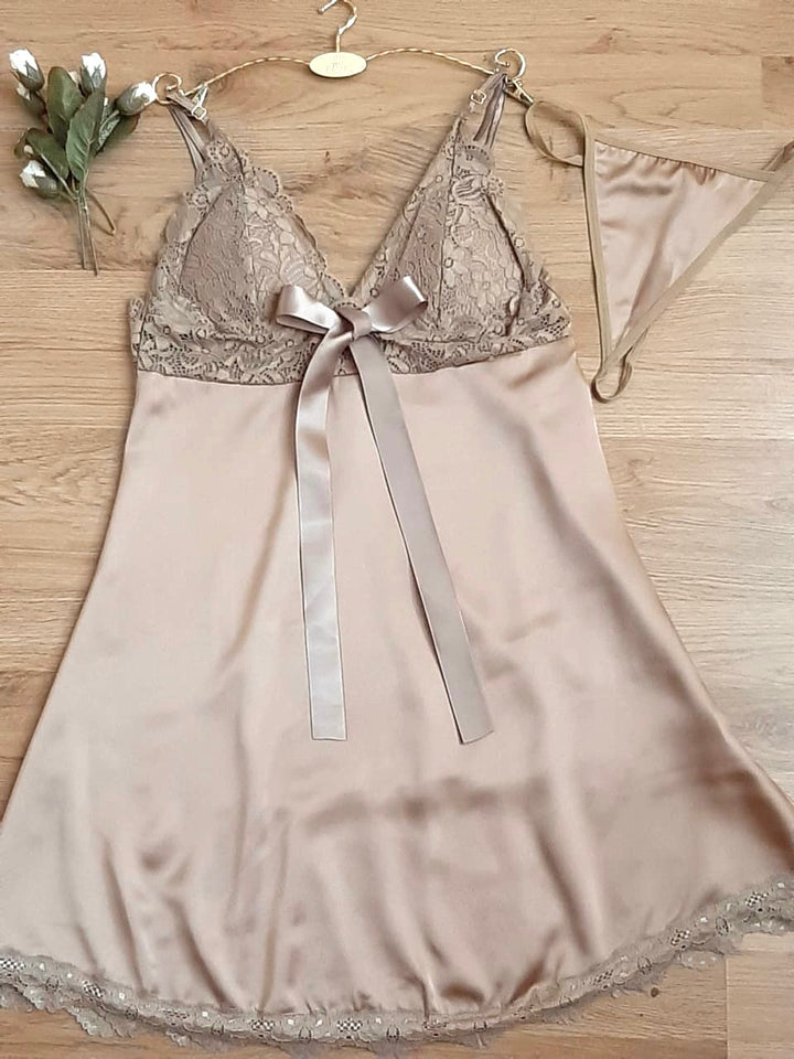 Nuisette satin de soie et dentelle 0021