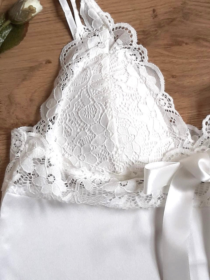 Nuisette satin de soie et dentelle 0021