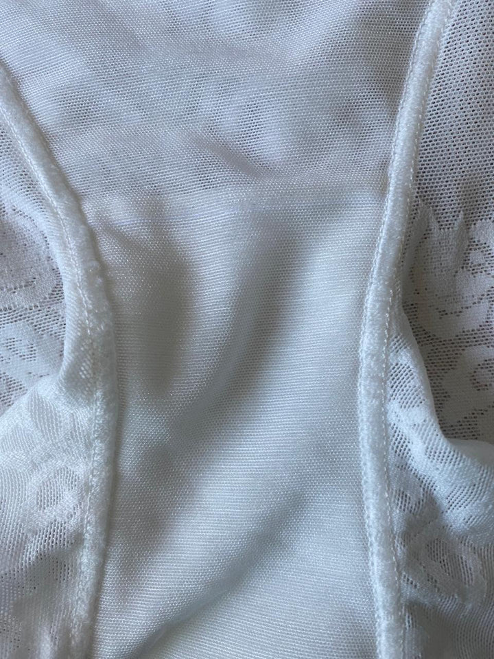 Short gainant invisible en tulle