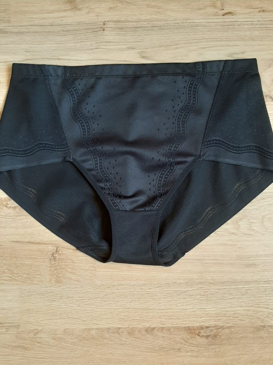 Slip gaine invisible ventre plat