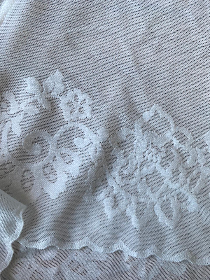 Short gainant invisible en tulle