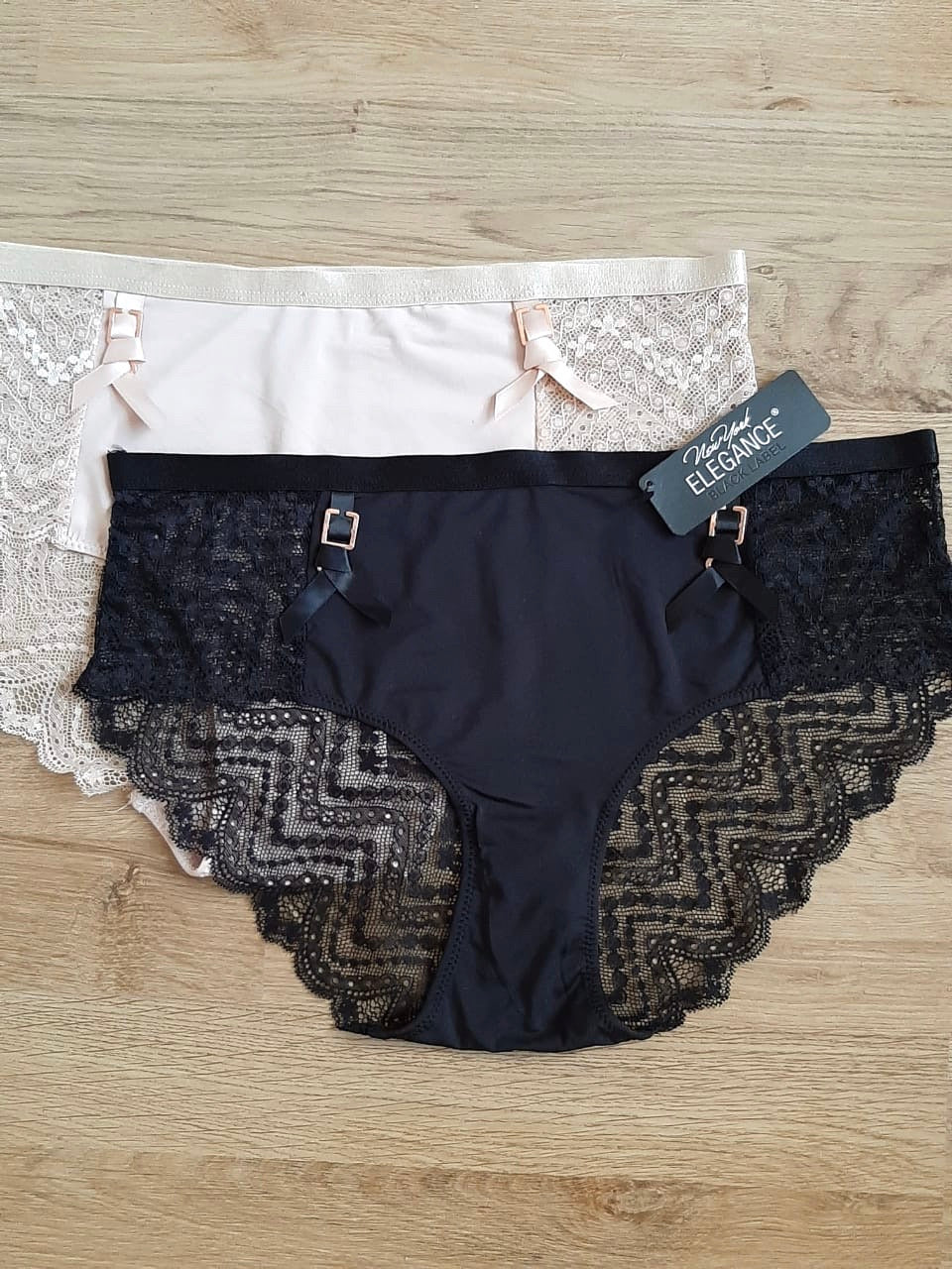 Lot de 2 culottes en dentelle couleur Noir et chair
