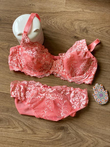 Ensemble dentelle non rembourré avec armature couleur CORAIL