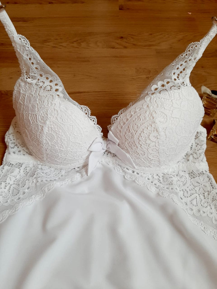 NUISETTE REMBOURRE DENTELLE