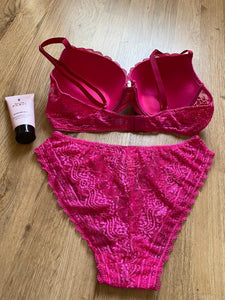 ENSEMBLE DENTELLE REMBOURRE SILICONE 2138