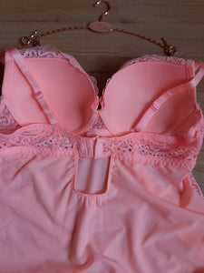 NUISETTE REMBOURRE DENTELLE
