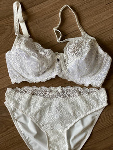 Ensemble dentelle non rembourré avec armature couleur blanc