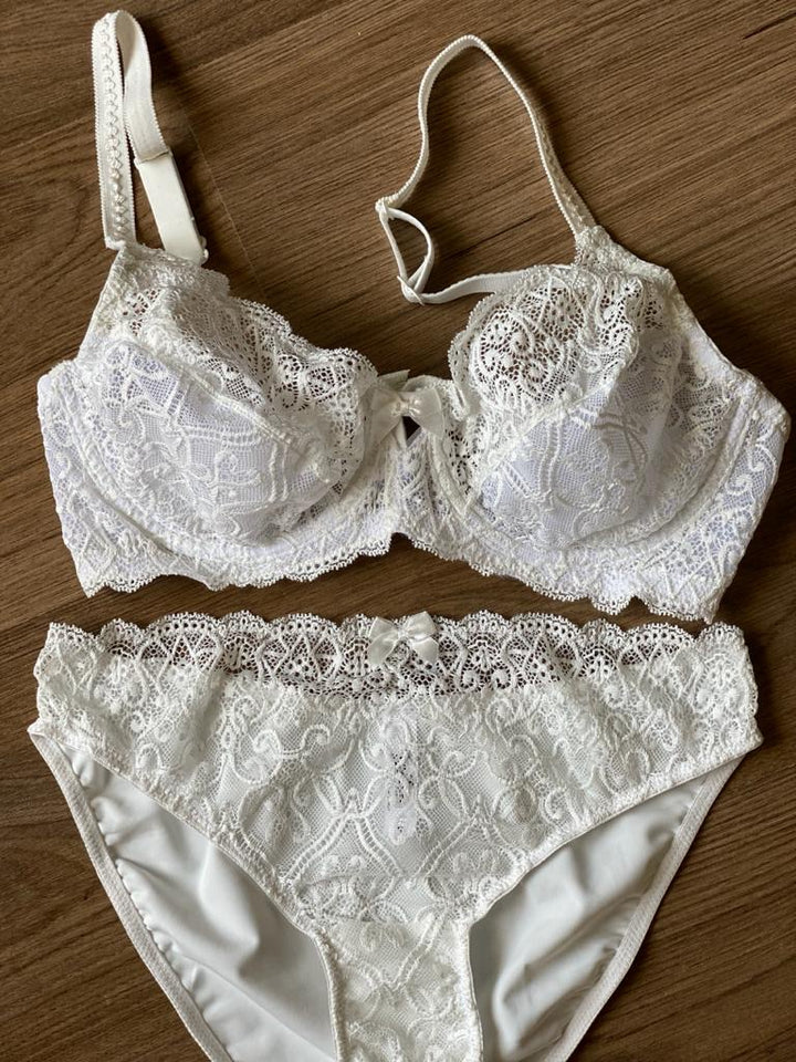 Ensemble dentelle non rembourré avec armature couleur blanc