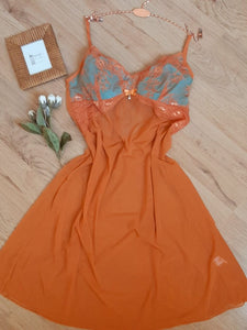 Nuisette en tulle et dentelle couleur brique
