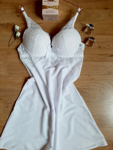NUISETTE REMBOURRE DENTELLE