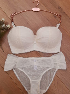 Ensemble rembourré dentelle balconnet
