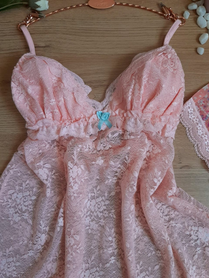Chemise de nuit débardeur dentelle et short en mousseline fleurie