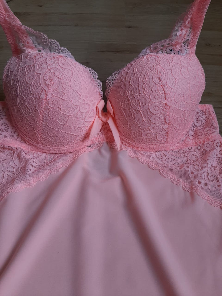 NUISETTE REMBOURRE DENTELLE