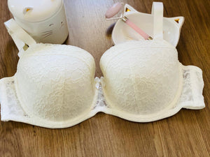 Soutien gorge rembourré dentelle couleur crème 1903