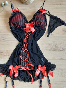 Nuisette sexy porte jartelles