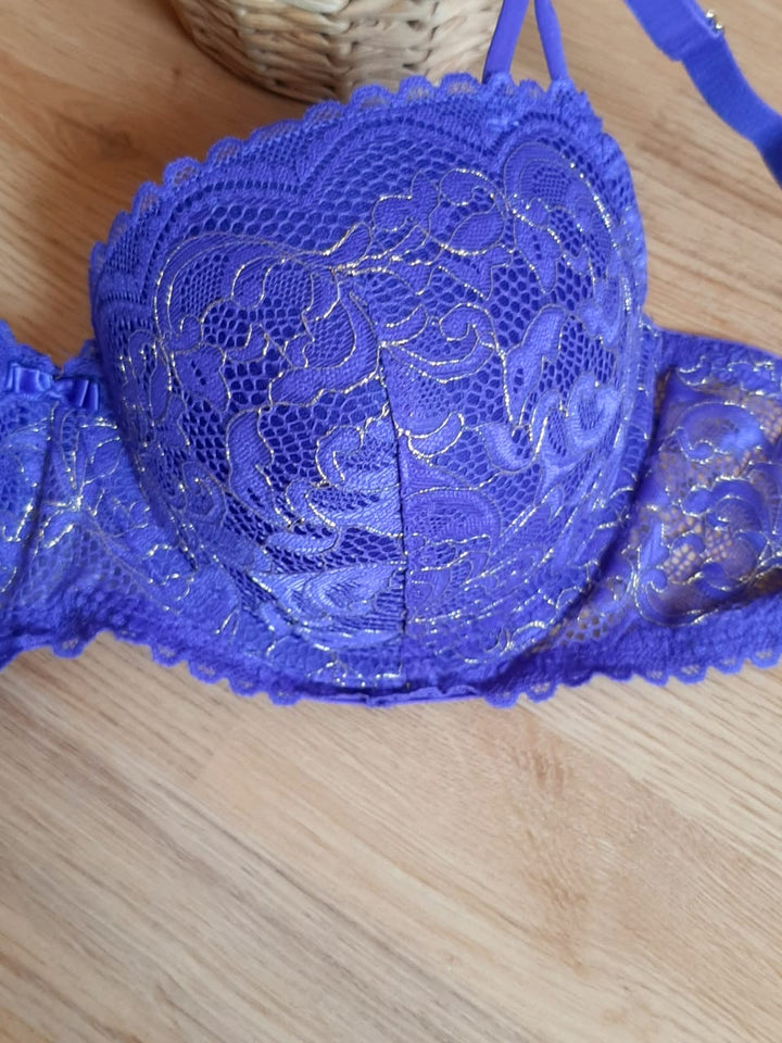 SOUTIEN-GORGE REMBOURRE