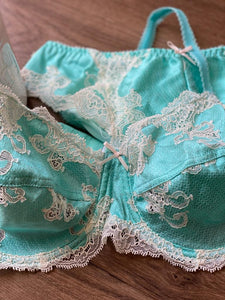 Ensemble dentelle non rembourré avec armature couleur vert d’eau