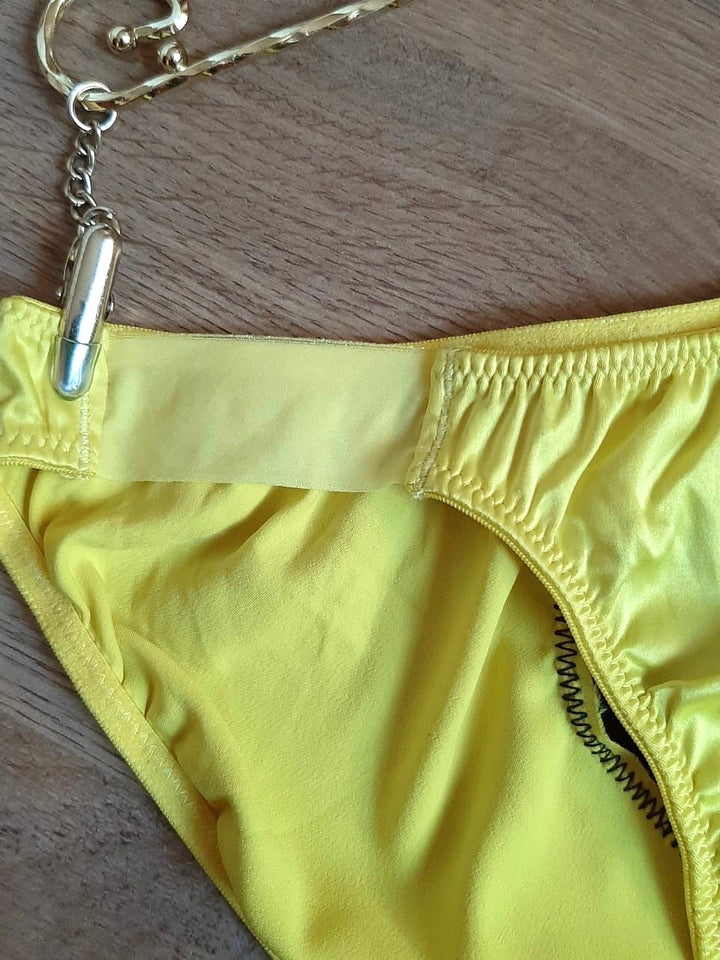 Slip en satin de soie et dentelle sexy