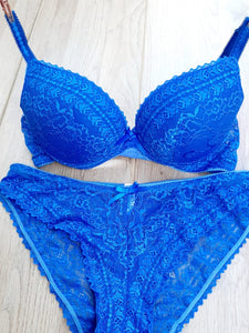 ENSEMBLE DENTELLE REMBOURRE SILICONE 2138
