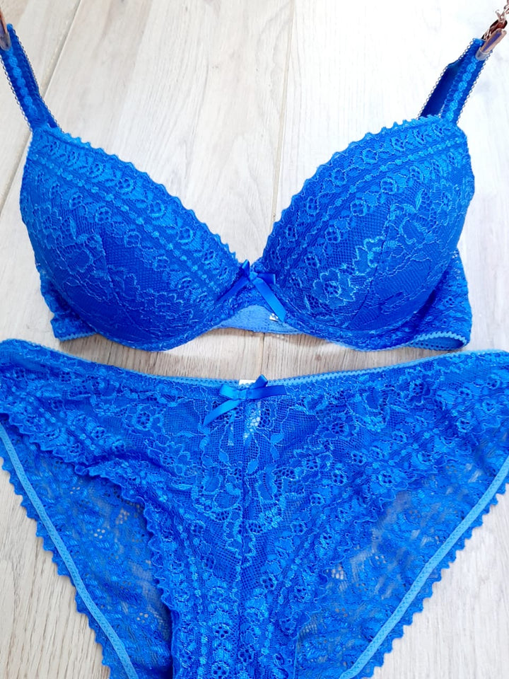 ENSEMBLE DENTELLE REMBOURRE SILICONE 2138
