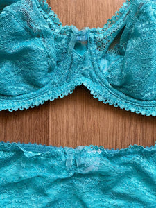 Ensemble dentelle non rembourré avec armature couleur turquoise