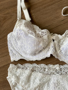 Ensemble dentelle non rembourré avec armature couleur blanc
