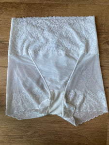 Short gainant invisible en tulle